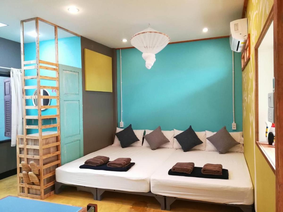 60 Blue House Otel Chiang Mai Dış mekan fotoğraf