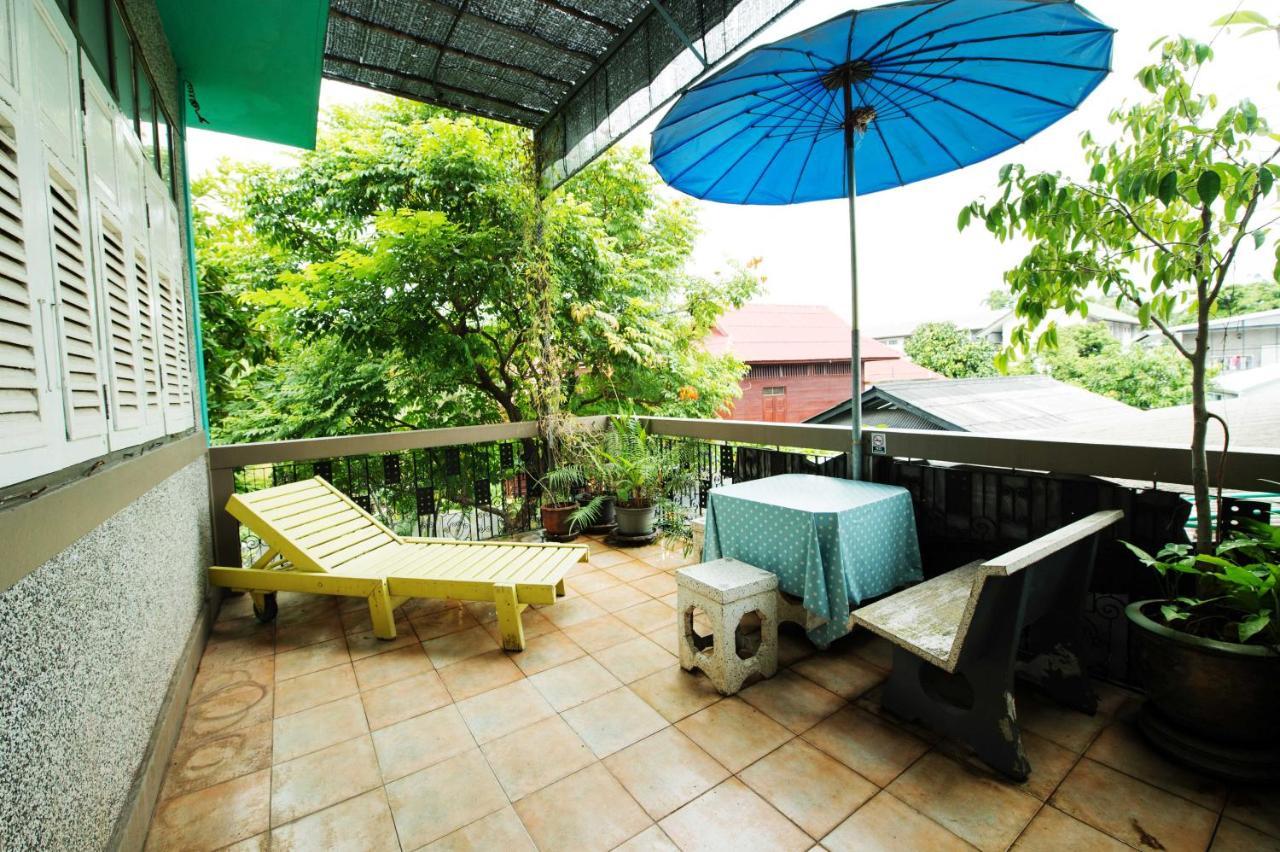 60 Blue House Otel Chiang Mai Dış mekan fotoğraf